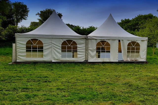 rsz 26700600 two big white tents for events